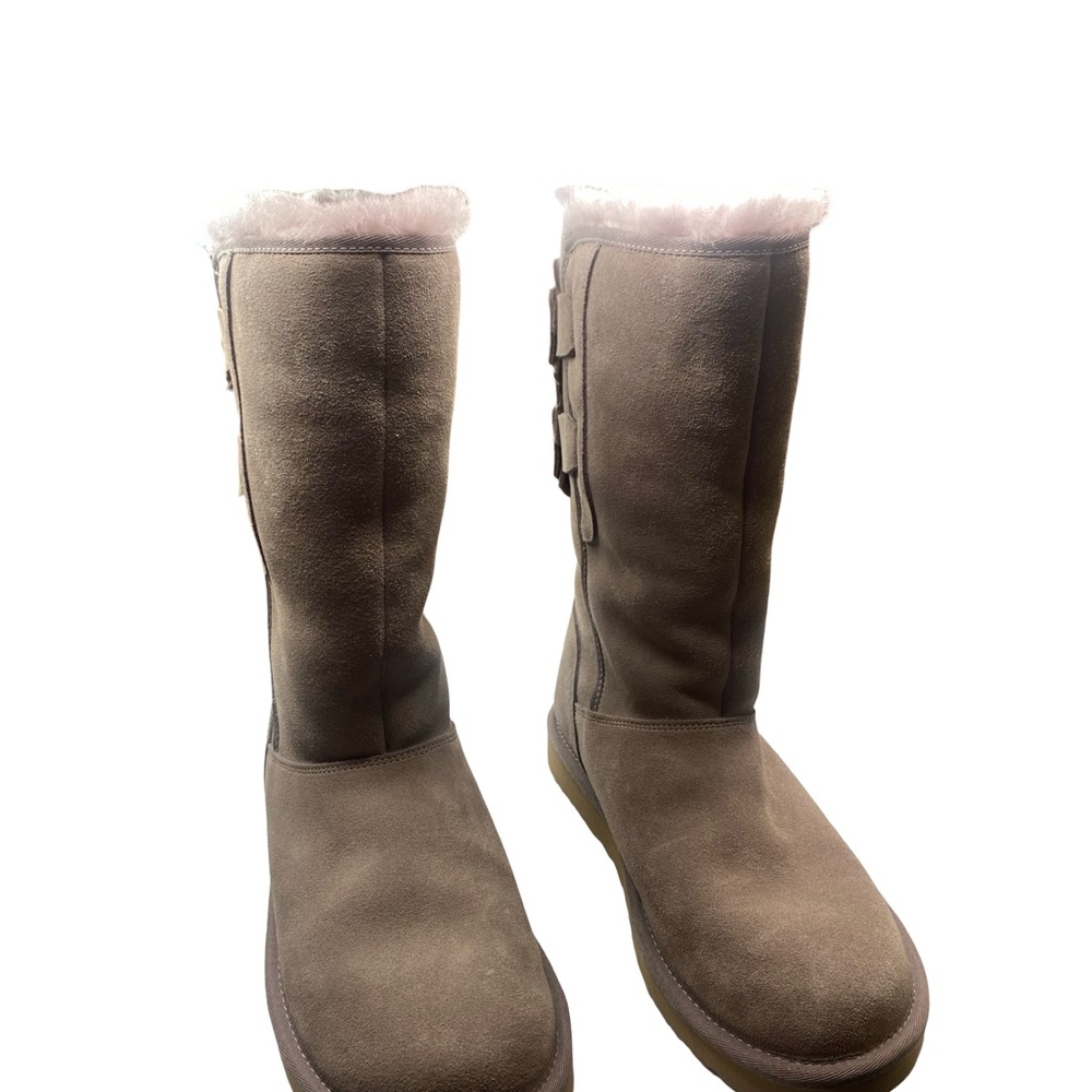 UGG ALLEGRA BOW II CHOCOLATE BOOTS
WOMEN'S size 7 - Picture 3 of 9